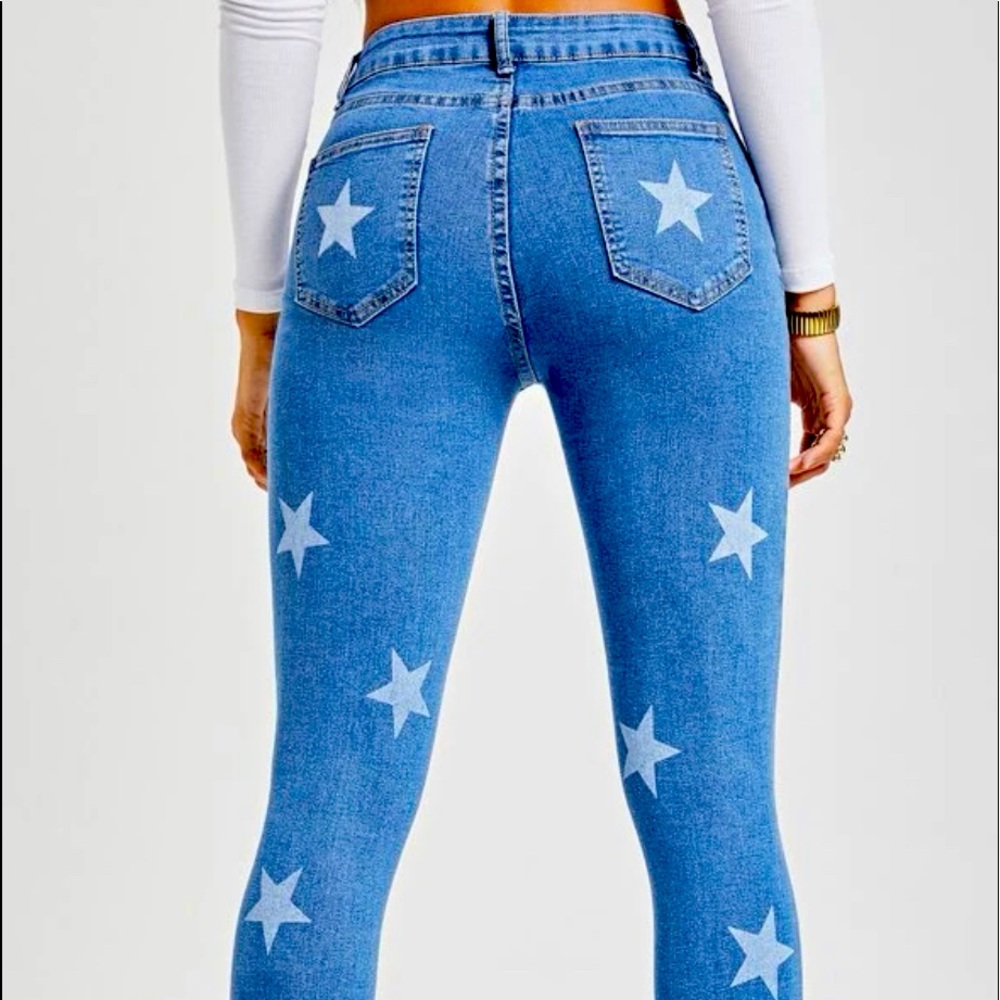 Star patterned Jeans! Worn twice, smoke free home